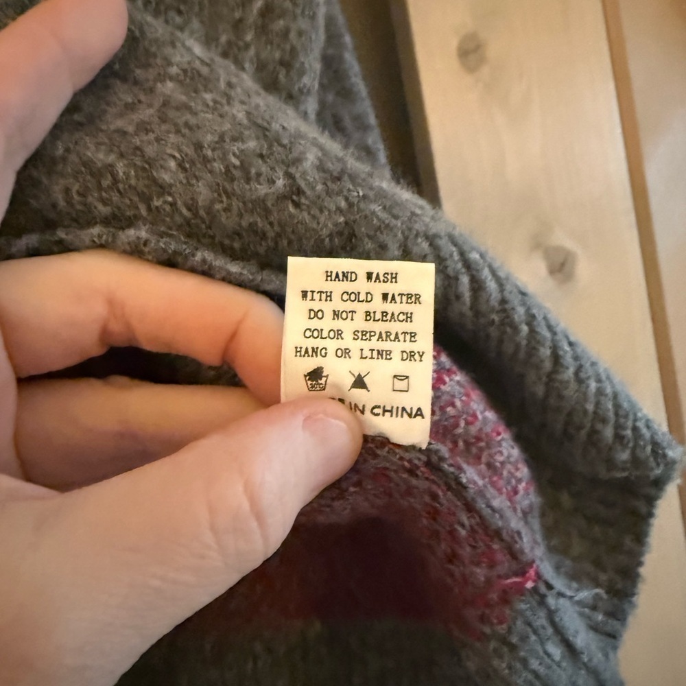 LIKE NEW Dreamers by Debut Chic Gray Bear Sweater - Picture 12 of 12